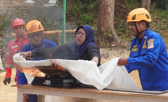 Pertamina Bekali Warga Antisipasi Kebakaran